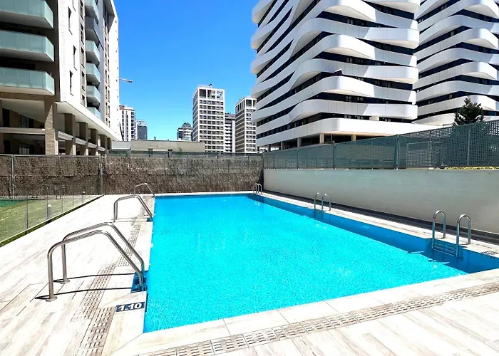 Duplex Moderno Con Piscina Y Parking - Roig Arena