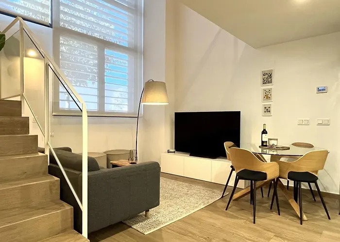 Duplex Moderno Con Piscina Y Parking - Roig Arena